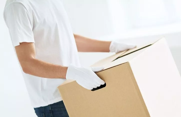 You are currently viewing How White Glove Services Can Make Your Move Stress-Free